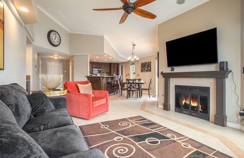 Discovery Bay House | Serene Retreat Boat Rental Sleeps 6 people