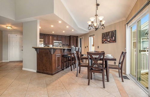 Discovery Bay House | Serene Retreat Boat Rental Sleeps 6 people