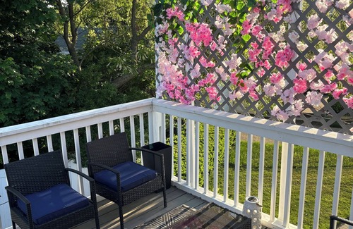 Valley Stream Apartment | "Serene Retreat near JFK: Private Balcony, Yard, and Pool Access"