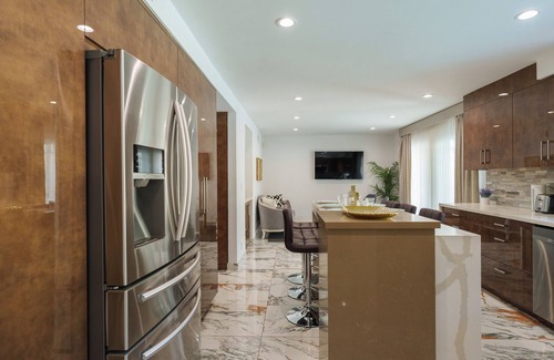 Porter Ranch House | Serene Retreat: Pool, Luxury Living & Al Fresco