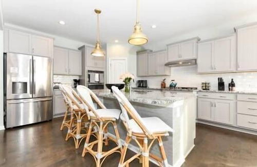 Greensboro House | Serene Retreat