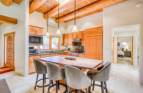 La Tierra House | Serene retreat with mountain views, grill, fireplace, & board games - dogs ok