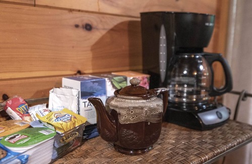 Chatsworth Cabin | Serene Rustic Cabin Getaway - Pet -Friendly!