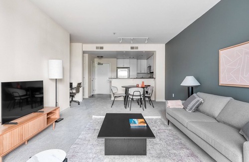 Santa Clara Apartment | Serene Santa Clara 1BR w/Gym, Pool & W/D, nr tech HQs, by Blueground
