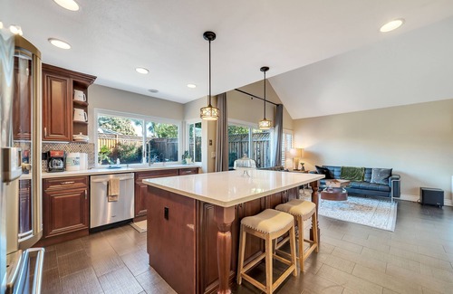 Edenvale House | Serene Santa Teresa home.