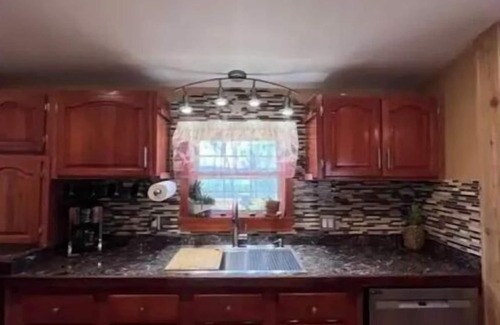 Valois House | Serene Seneca Lake Wine Trail Home