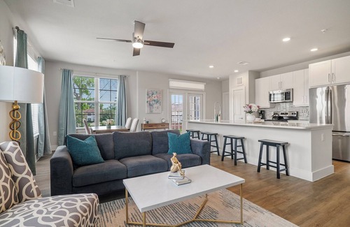 Missouri City Apartment | Serene Sienna 2/2 Apt, Full Kitch, W/D, minutes from the toll way!