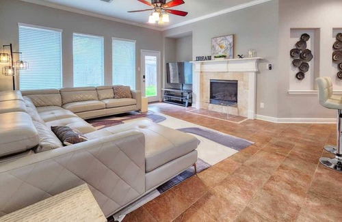 Jersey Village House | Serene Sky on Cherry Hills Dr