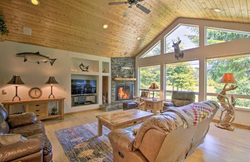 South Bend House | Serene South Bend Family Escape Dogs Welcome