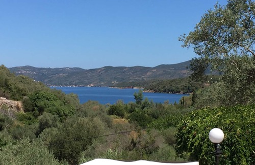 Kali Vrysi House | Serene, spacious, sea view dream house in south Pelion