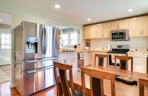 Points House | Serene Springfield Retreat on 6 Acres w/Hot Tub!