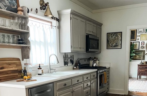 Marietta House | Serene Stay With Amazing Mountain View Near Park