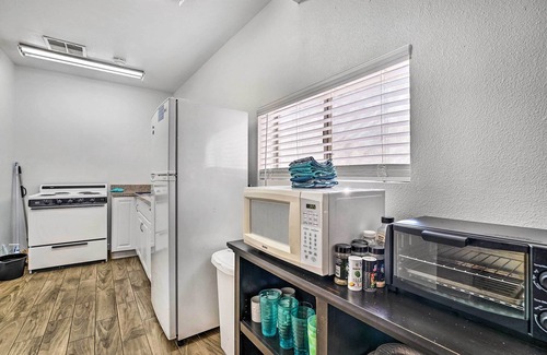 Townsite Apartment | Serene Studio Near Lake Mead, Hiking & Dining