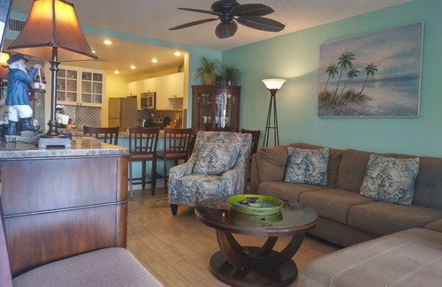Key Largo Condo | Serene Sunsets Await - Tropical Island Getaway Without The Extensive Travel