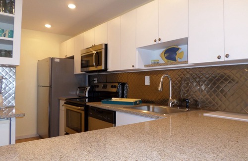 Key Largo Condo | Serene Sunsets Await - Tropical Island Getaway Without The Extensive Travel