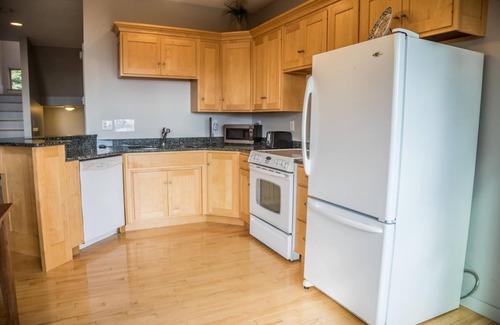 Tofte House | Serene Superior Stay on the North Shore of Lake Superior!