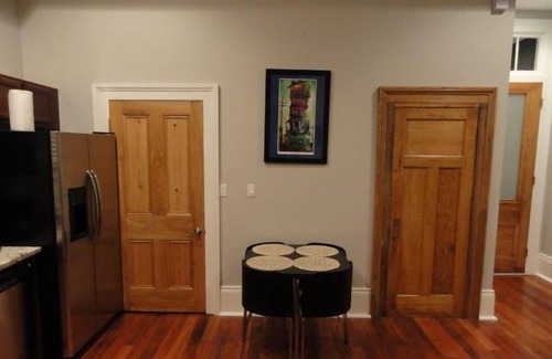 Faubourg Delachaise Apartment | Serene Uptown Pied-A-Terre