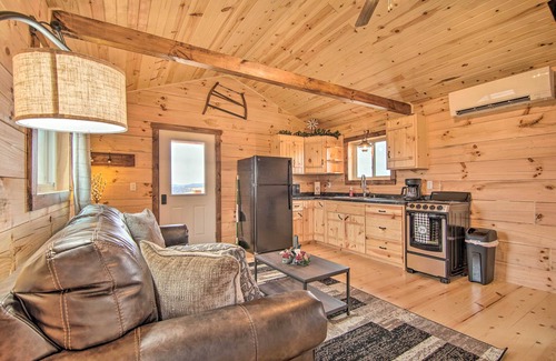 Blanchardville Cabin | Serene Views: Quiet Farmhouse Cabin in Wisconsin!