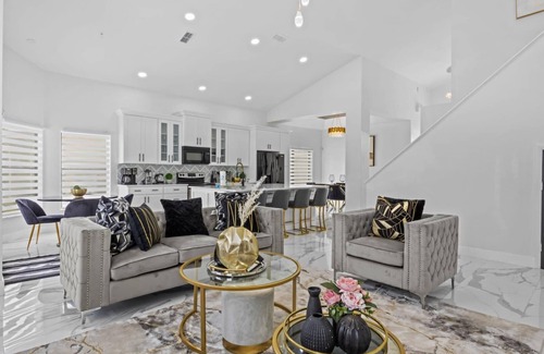 Lake Davenport Estates House | Serene Villa Haven at Allevo Homes