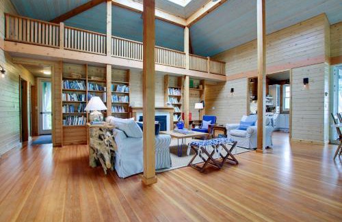 Washington Island House | Serene Washington Island Getaway with Private Beach!