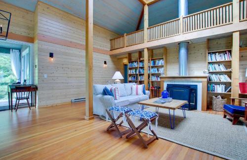 Washington Island House | Serene Washington Island Getaway with Private Beach!