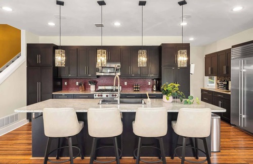 Picnic Point-North Lynnwood Villa | Serene Waterfront Escape w/Amazing View & Hot Tub
