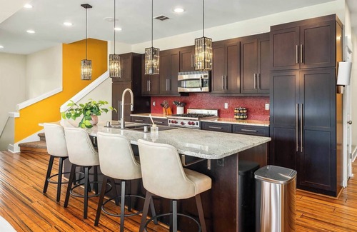 Picnic Point-North Lynnwood Villa | Serene Waterfront Escape w/Amazing View & Hot Tub