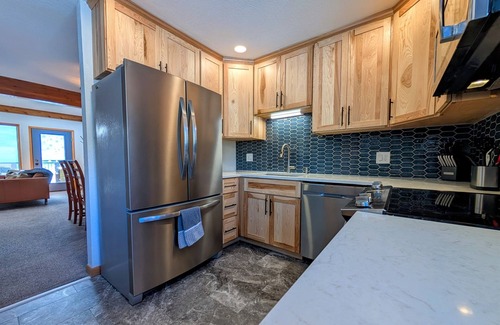 Intermountain House | Serene West Vail Home | Surrounded by Nature | Family Friendly | Steps to Bus