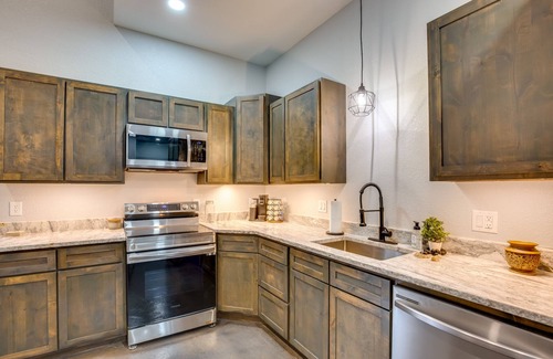Yantis House | Serene Yantis Getaway - 1 Mi to Lake Fork!