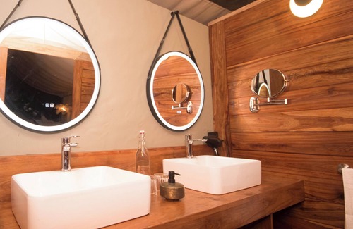 Serengeti National Park Resort | Serengeti Luxury Retreat