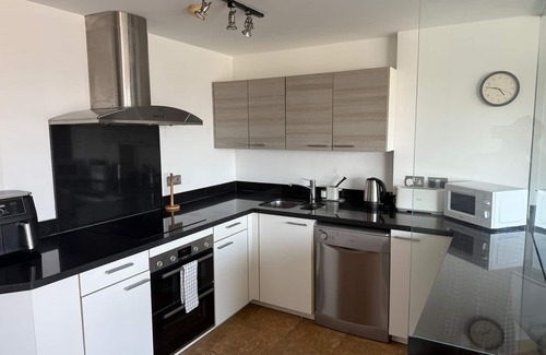 Gibraltar Apartment | Serenity - 2 Bed Apt in Ocean Village - Pools - Jacuzzi - WiFi - Rock Views