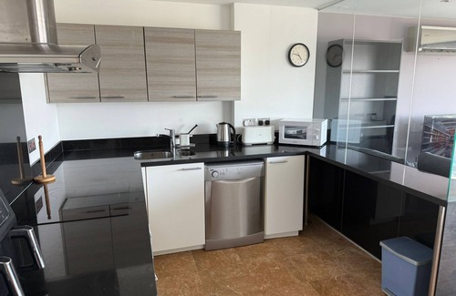 Gibraltar Apartment | Serenity - 2 Bed Apt in Ocean Village - Pools - Jacuzzi - WiFi - Rock Views