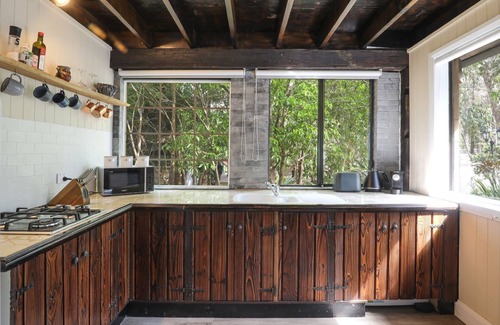 St. Georges Basin House | Serenity 222 The Estate - Sleeps 20 located in Jervis Bay!