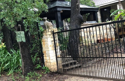 Flower Mound House | Serenity :3-bedroom bungalow in phenomenal Flower Mound with Wi Fi, AC, Parking