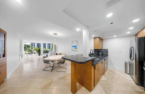 Downtown Miami Apartment | Serenity and Comfort With Ocean View