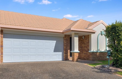 Elanora House | Serenity at Elanora - Waterfront Elanora - Min 3 Night Stays!