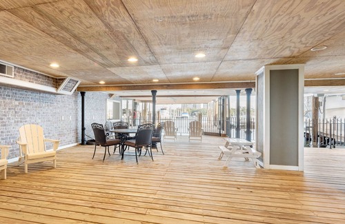 West End House | Serenity at the Lake ~~Large House on Lake Pontchartrain w/ POOL-Boat Accessible