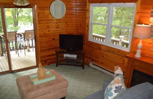 Goreville Cabin | Serenity at the Lake