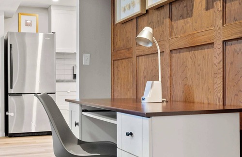 Northwest Calgary House | Serenity by the Green: Yoga, Near Championship Golf - 2BR, FREE Banff Pass