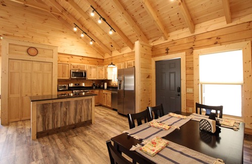 Bryson City House | Serenity Cabin- Bryson Village