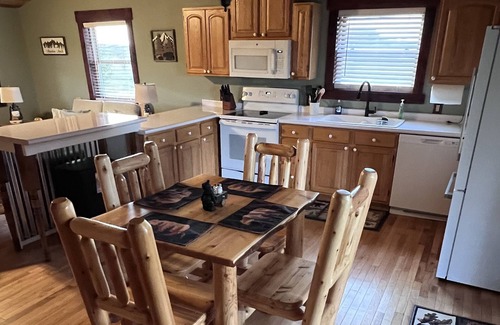 Carbon Hill Cabin | Serenity Cabins located in the Rolling Hills of Appalachia Ohio