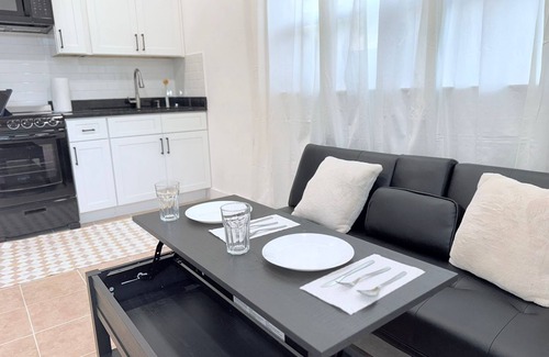 Sanford Apartment | Serenity @ Court