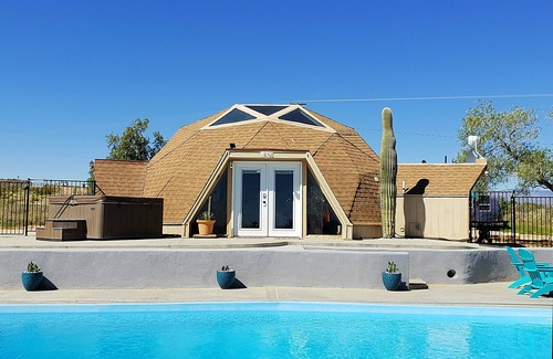 Landers House | Serenity Dome House Oasis near Joshua Tree - Heated Pool