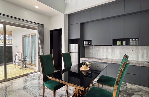 Kerobokan Villa | Serenity Escape Villa in Kerobokan 3 BR