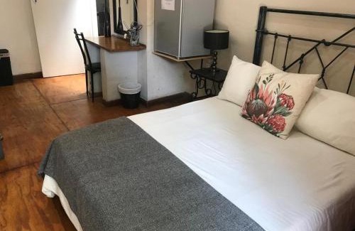 Moqhaka House | Serenity Guesthouse