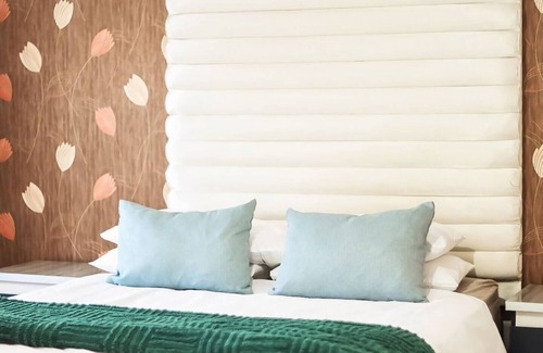 Maseru Bed & Breakfast | Serenity Heights Mamohato Suite