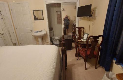 Brownsville Bed & Breakfast | Serenity Hill bed and Breakfast