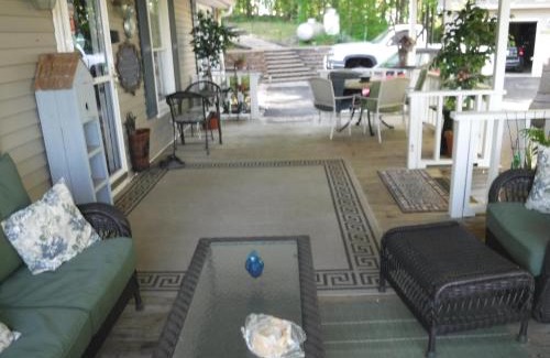 Brownsville Bed & Breakfast | serenity hill bed and breakfast