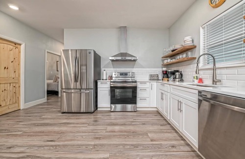 Brazos House | Serenity House-2 Ensuites Walk Silos Restaurants Baylor McLane w/Secure Parking