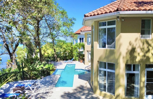 Mud Hole House | Serenity House @ Blue Harbour